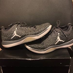 Men Jordan’s basketball shoes